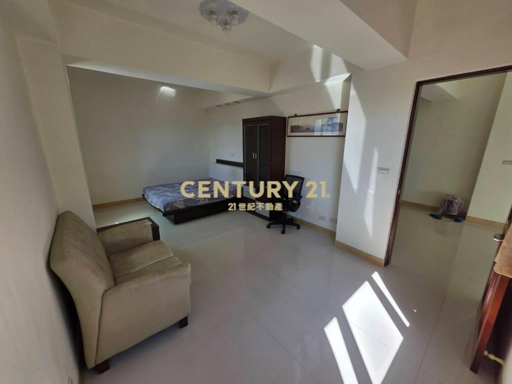 大德一街邊間三面採光頂加大4房