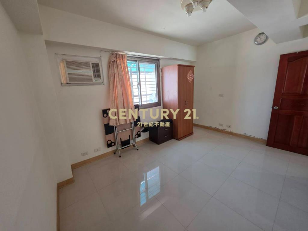 大德一街邊間三面採光頂加大4房