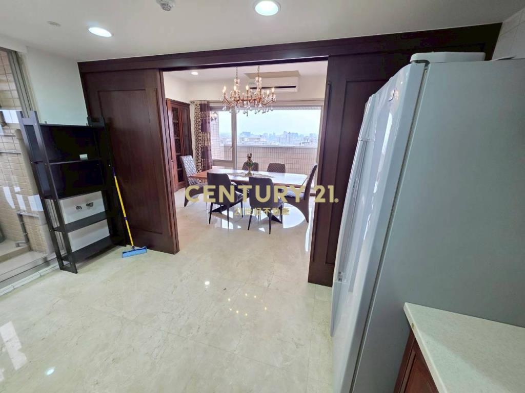 昇捷臻品4主臥樓中樓景觀5房+2車位