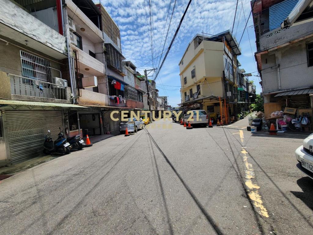 平鎮陸軍訓練中心旁低總價透天