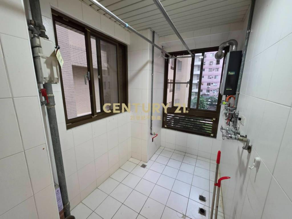 小天母風尚二期樓中樓北歐風4房+平面車位