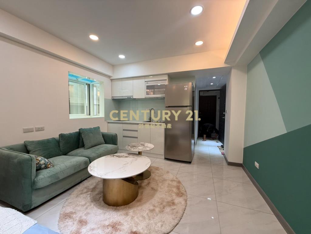 長春路G09捷運宅邊間次頂樓全新裝潢套房