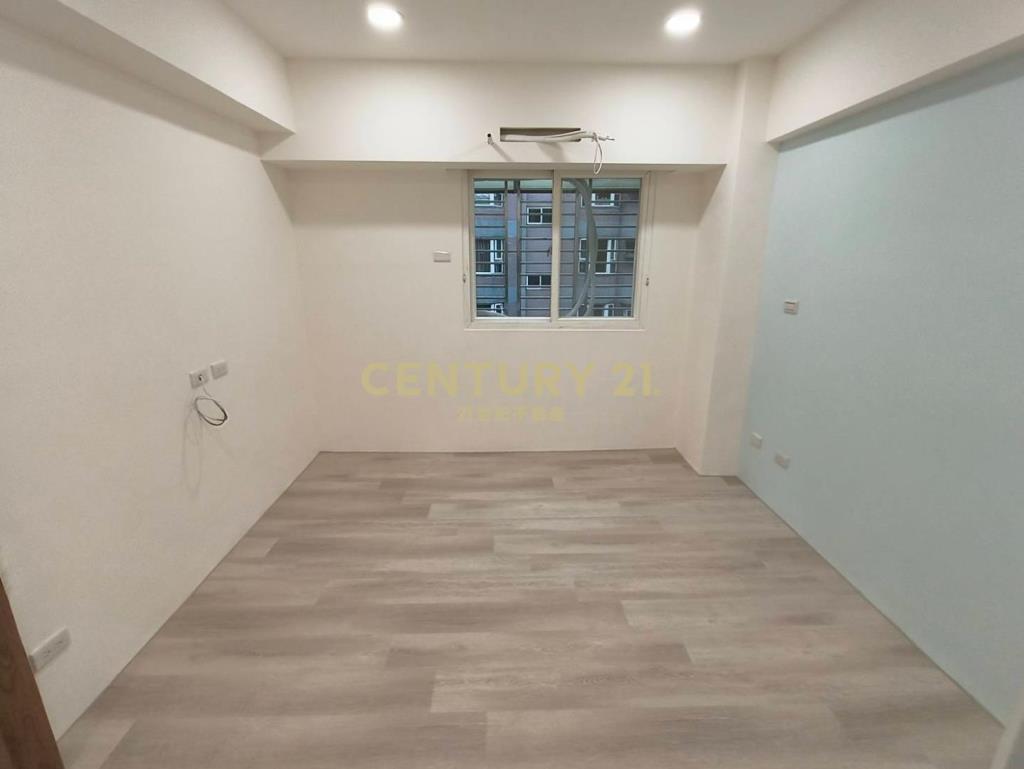 龍安商圈甲桂林漂亮樓層全新裝潢3房