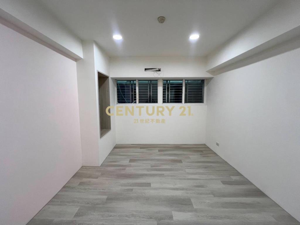 龍安商圈甲桂林漂亮樓層全新裝潢3房