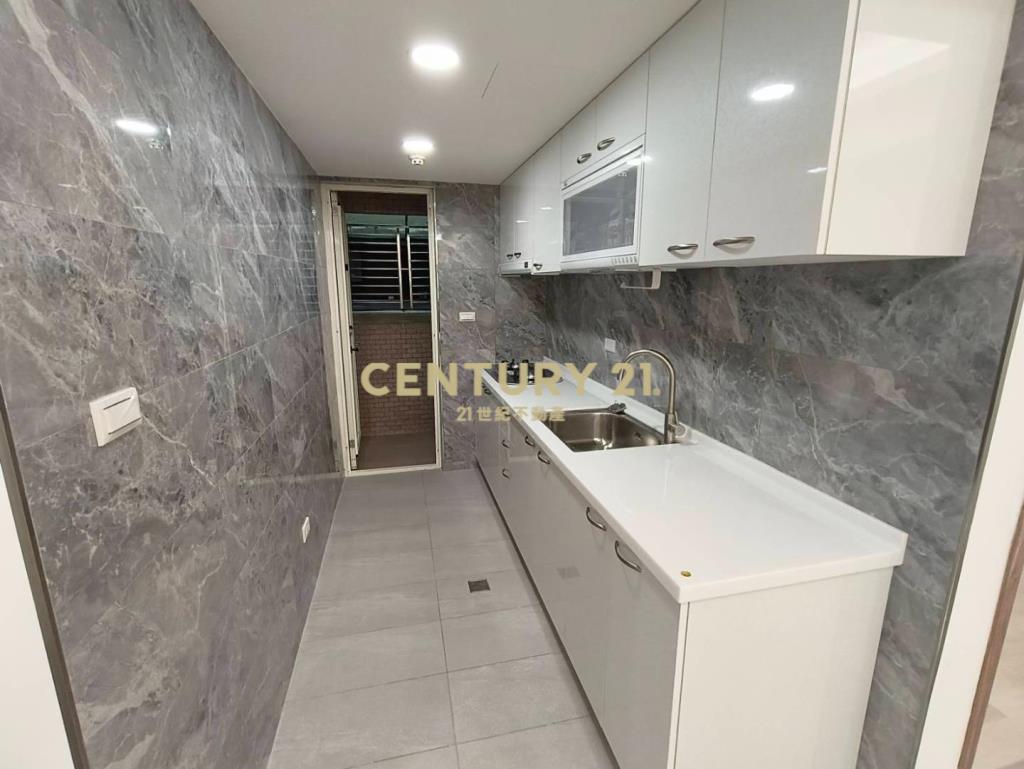 龍安商圈甲桂林漂亮樓層全新裝潢3房