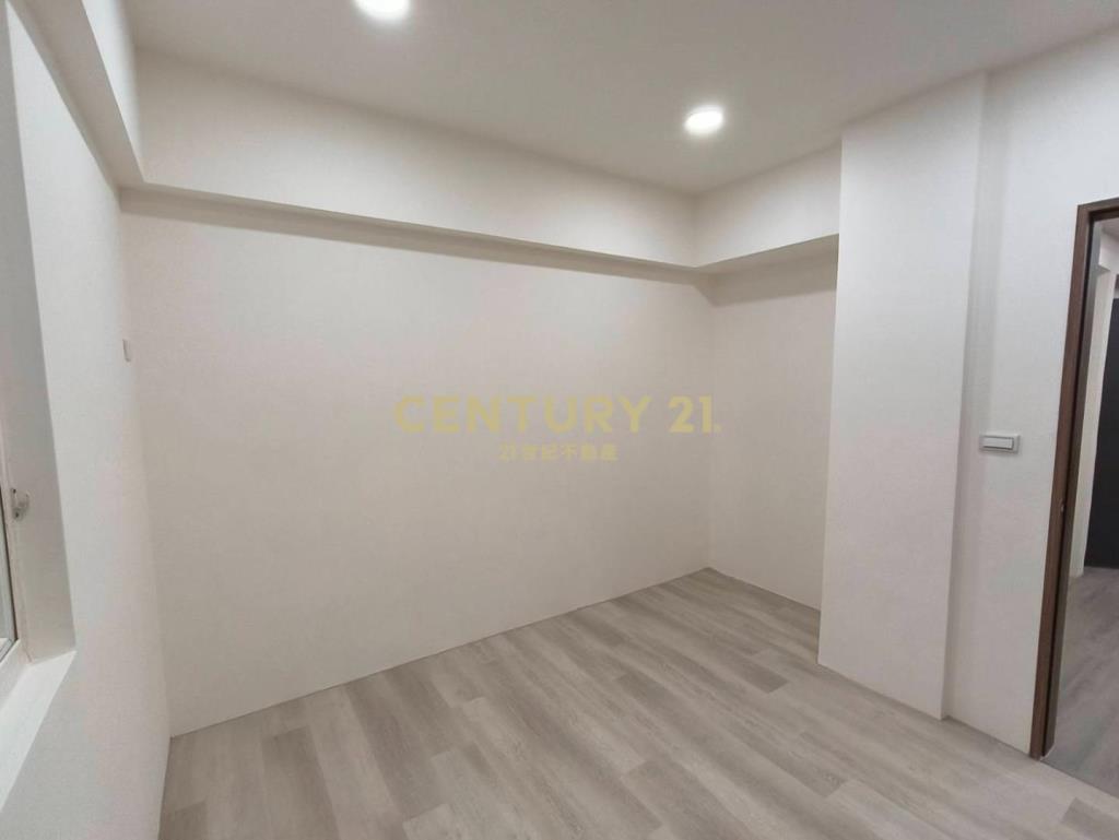 龍安商圈甲桂林漂亮樓層全新裝潢3房