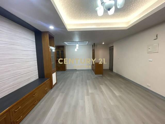 桃園東區桃三街次頂樓全新裝潢3房公寓