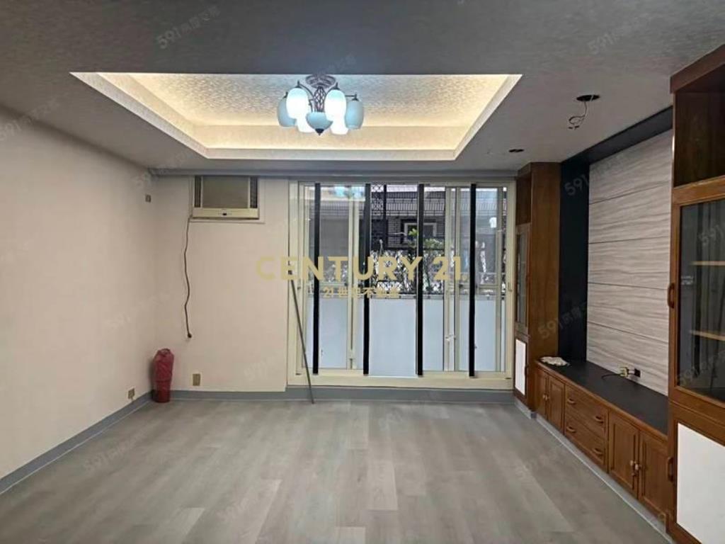 桃園東區桃三街次頂樓全新裝潢3房公寓