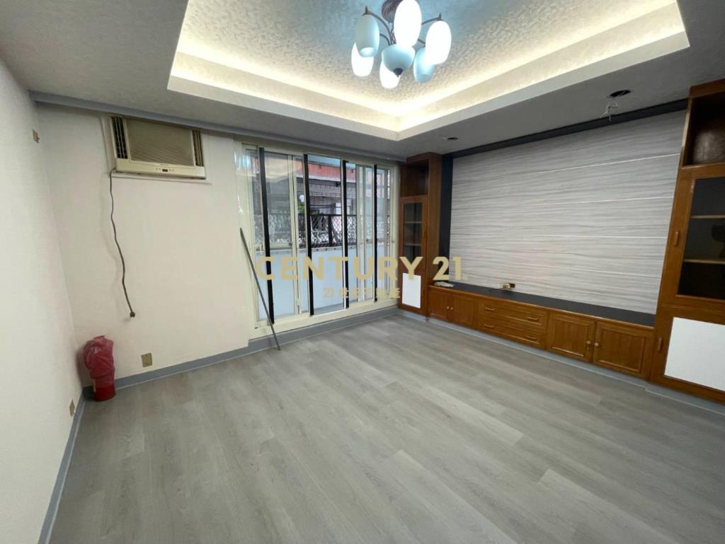 桃園東區桃三街次頂樓全新裝潢3房公寓