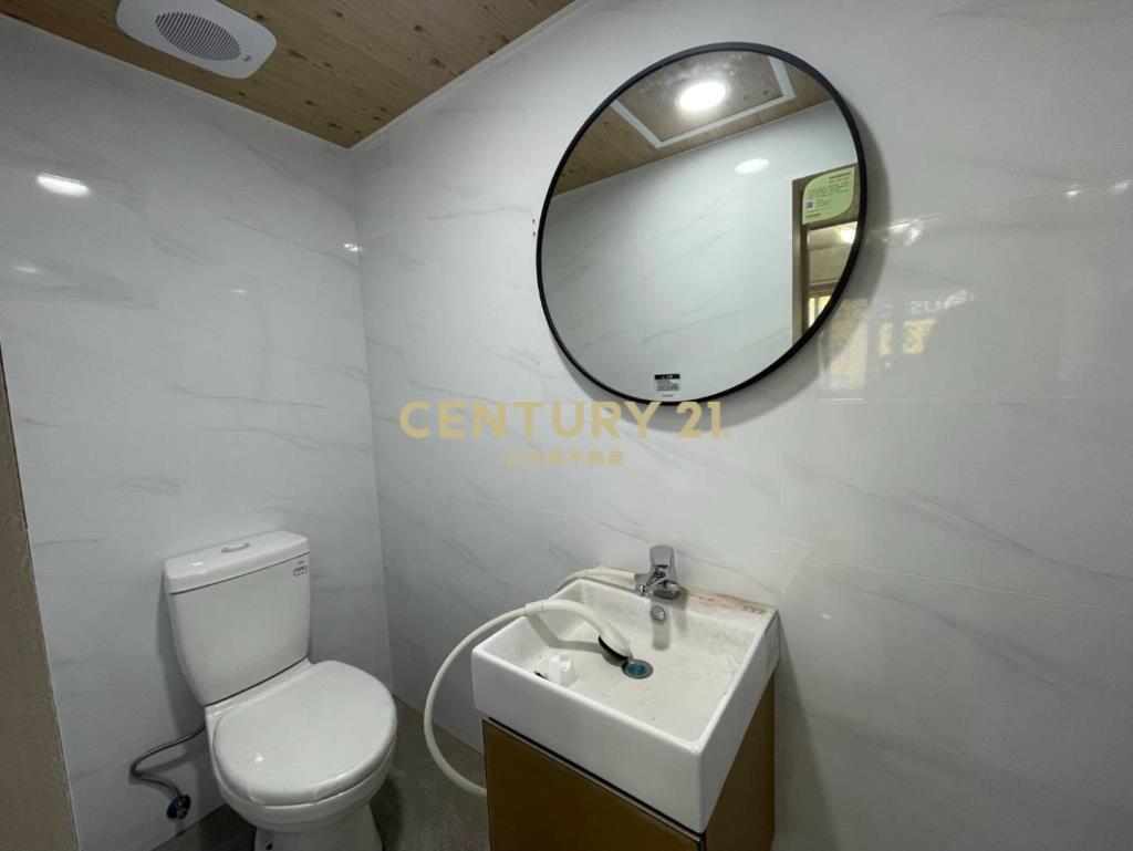 桃園東區桃三街次頂樓全新裝潢3房公寓