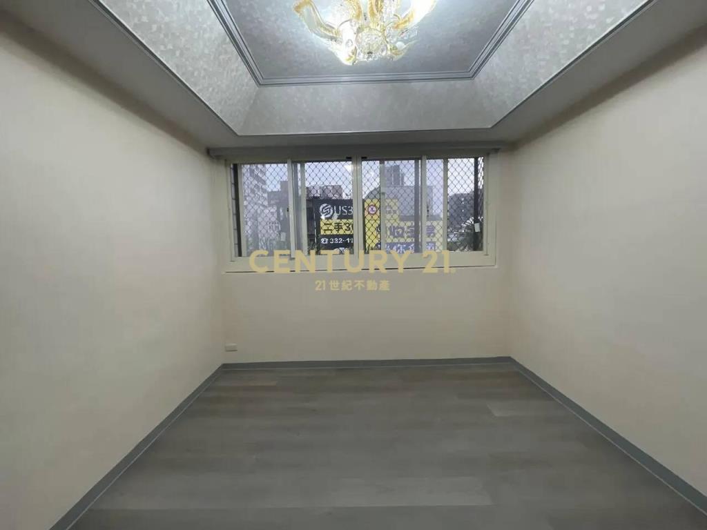 桃園東區桃三街次頂樓全新裝潢3房公寓