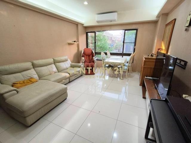 寶山公園邊間4房車電梯透天店面