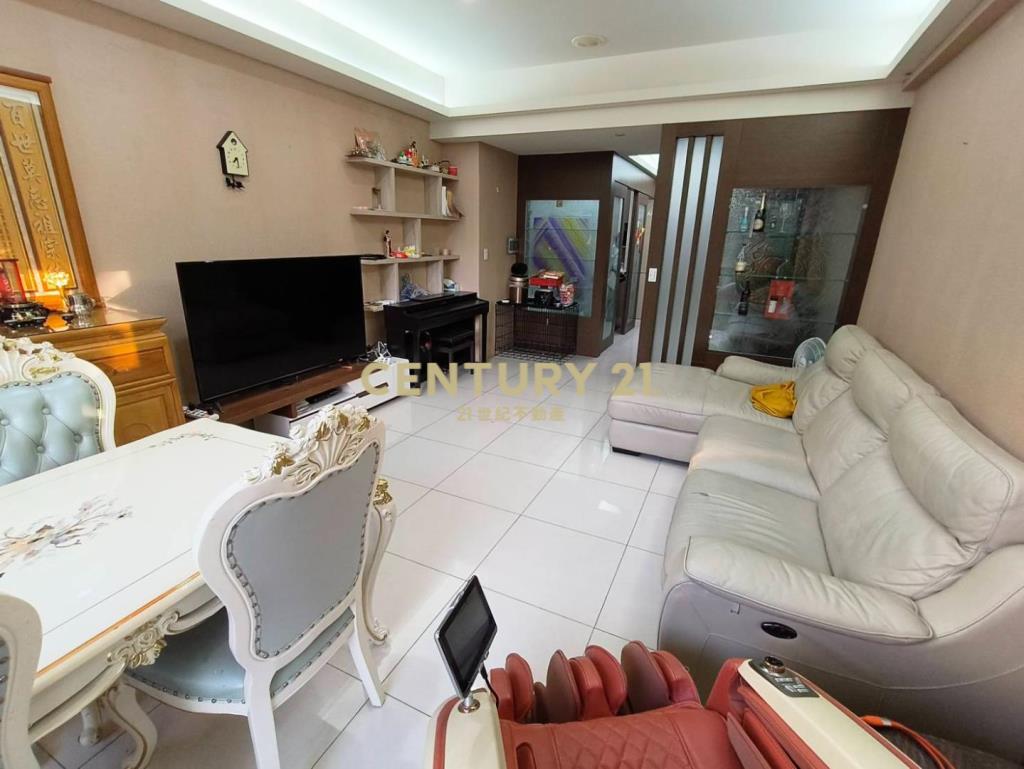 寶山公園邊間4房車電梯透天店面