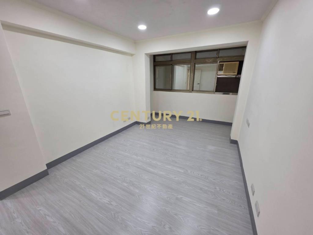 (專約)中壢華美一路全新裝潢頂加4房公寓