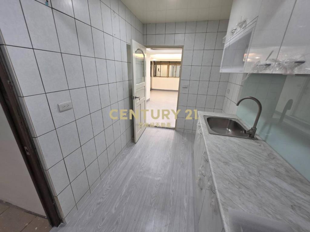 (專約)中壢華美一路全新裝潢頂加4房公寓