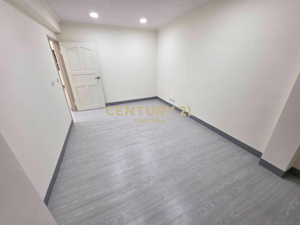 (專約)中壢華美一路全新裝潢頂加4房公寓