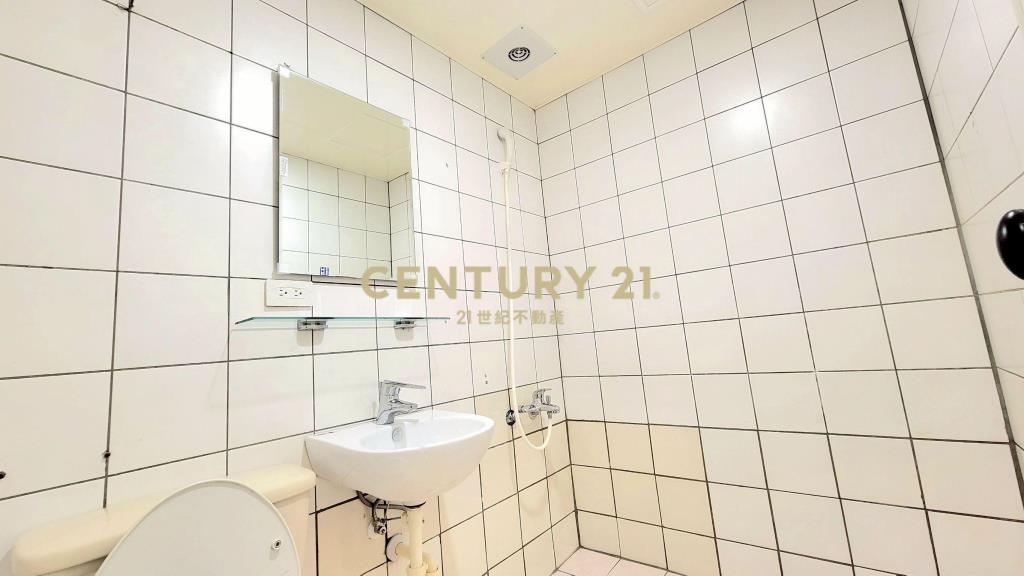 中泰宏園大空間2改3房