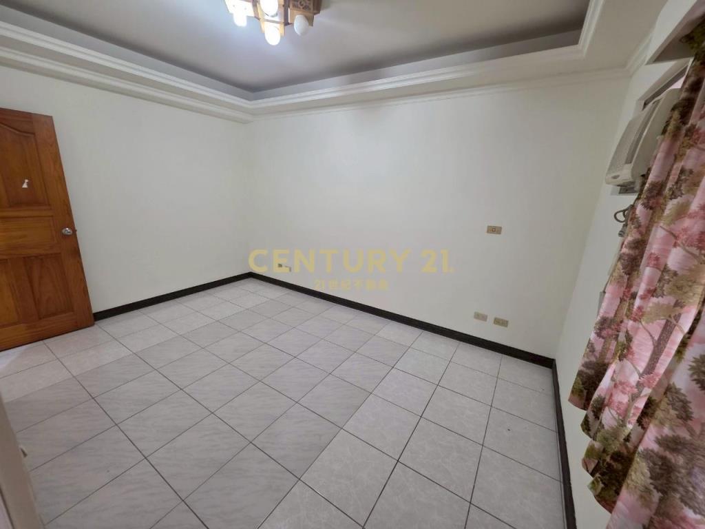 小天母梯田公園低總價邊間發財4房車