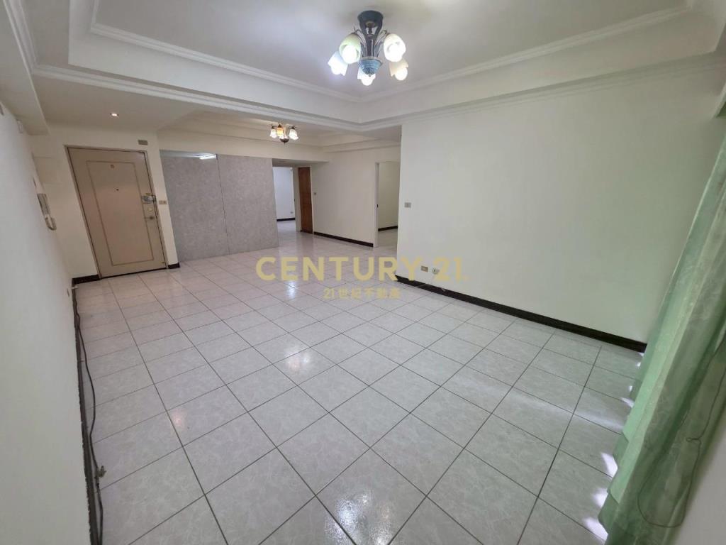 小天母梯田公園低總價邊間發財4房車