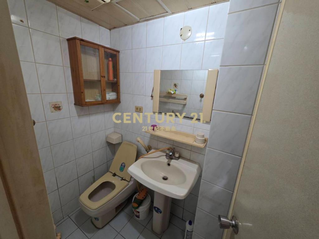 冠倫梯田公園次頂樓明亮採光大3房車