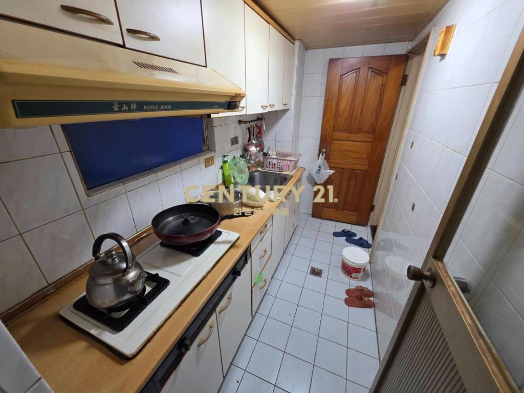 冠倫梯田公園次頂樓明亮採光大3房車