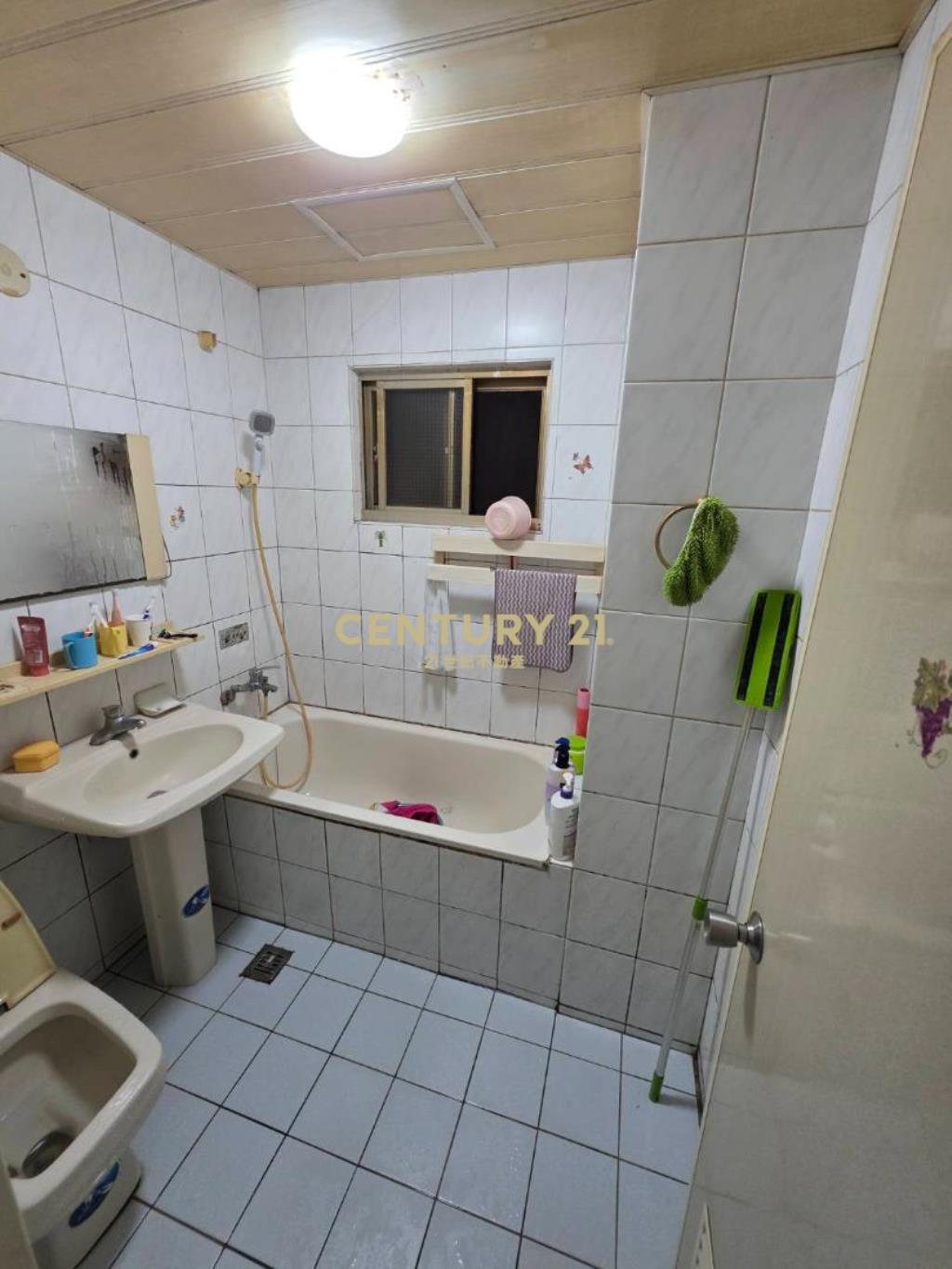 冠倫梯田公園次頂樓明亮採光大3房車