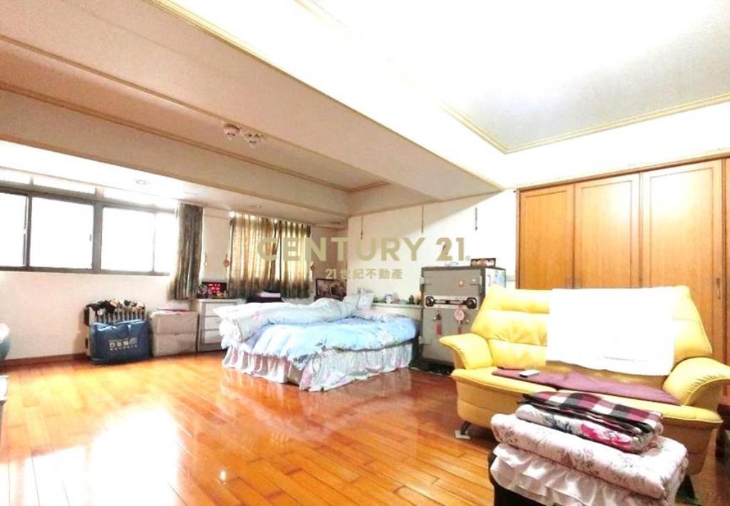 桃園站前民族路商圈四拼大坪效邊間4+1房