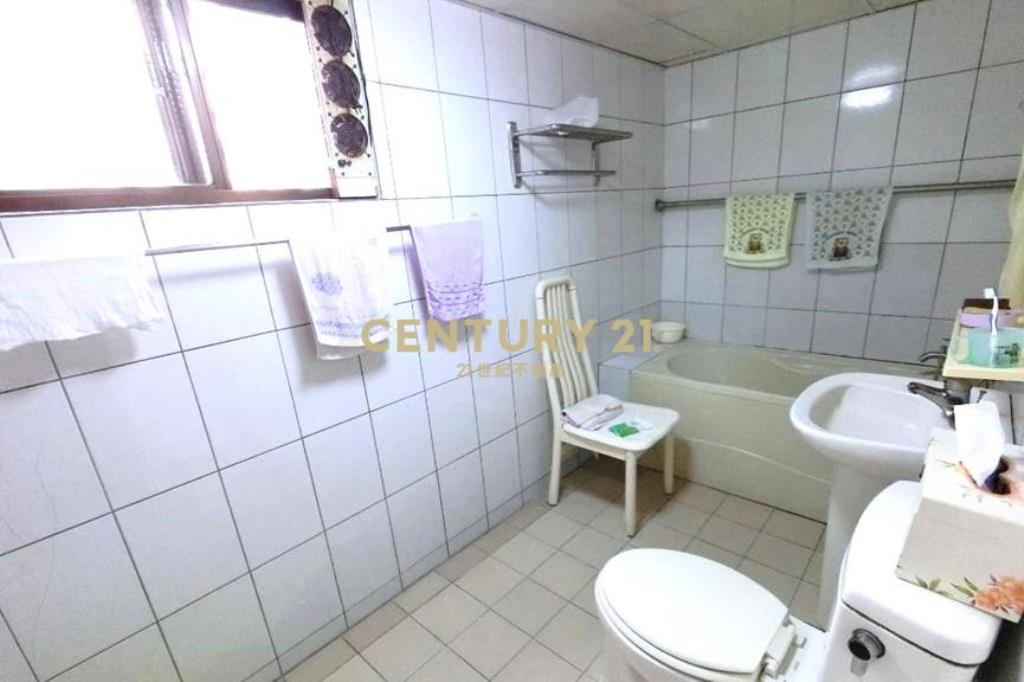 桃園站前民族路商圈四拼大坪效邊間4+1房