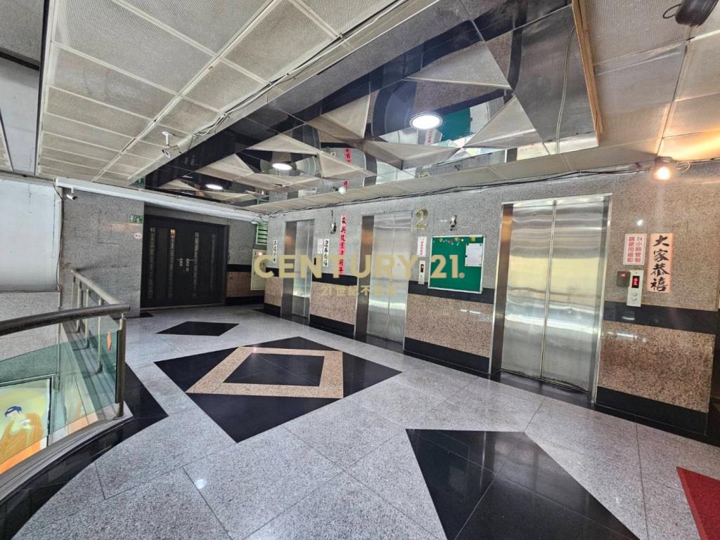 桃園綠捷G9觀光夜市站收租商辦+2平面車