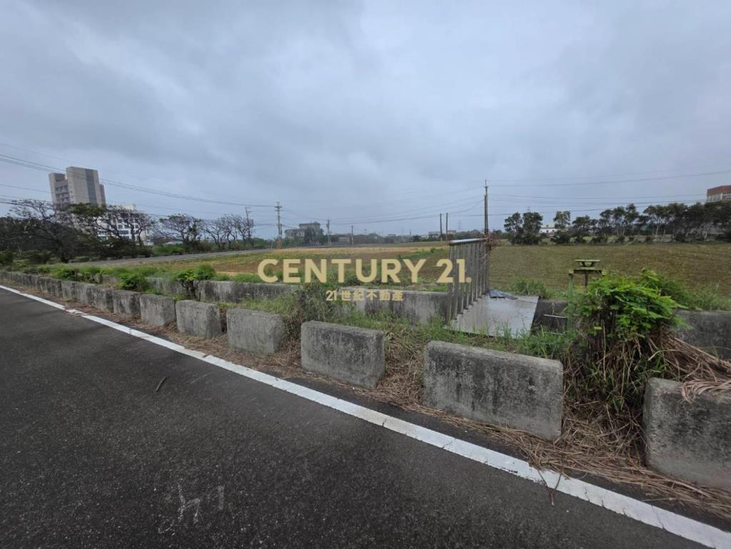 新屋石牌嶺段三面臨路農牧用地