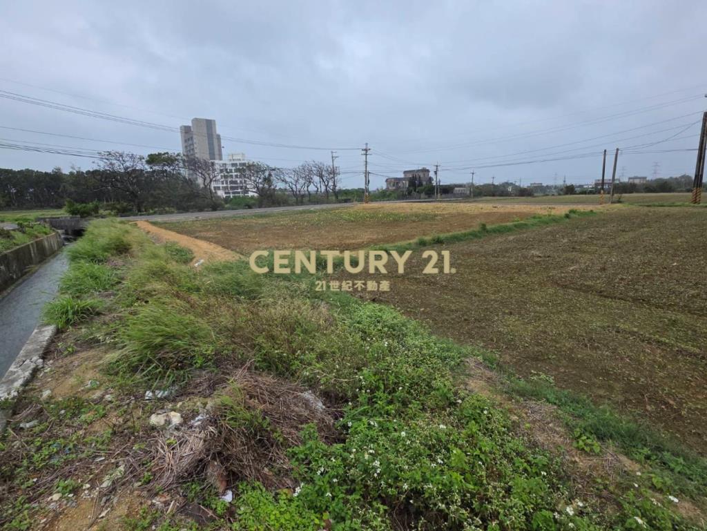 新屋石牌嶺段三面臨路農牧用地