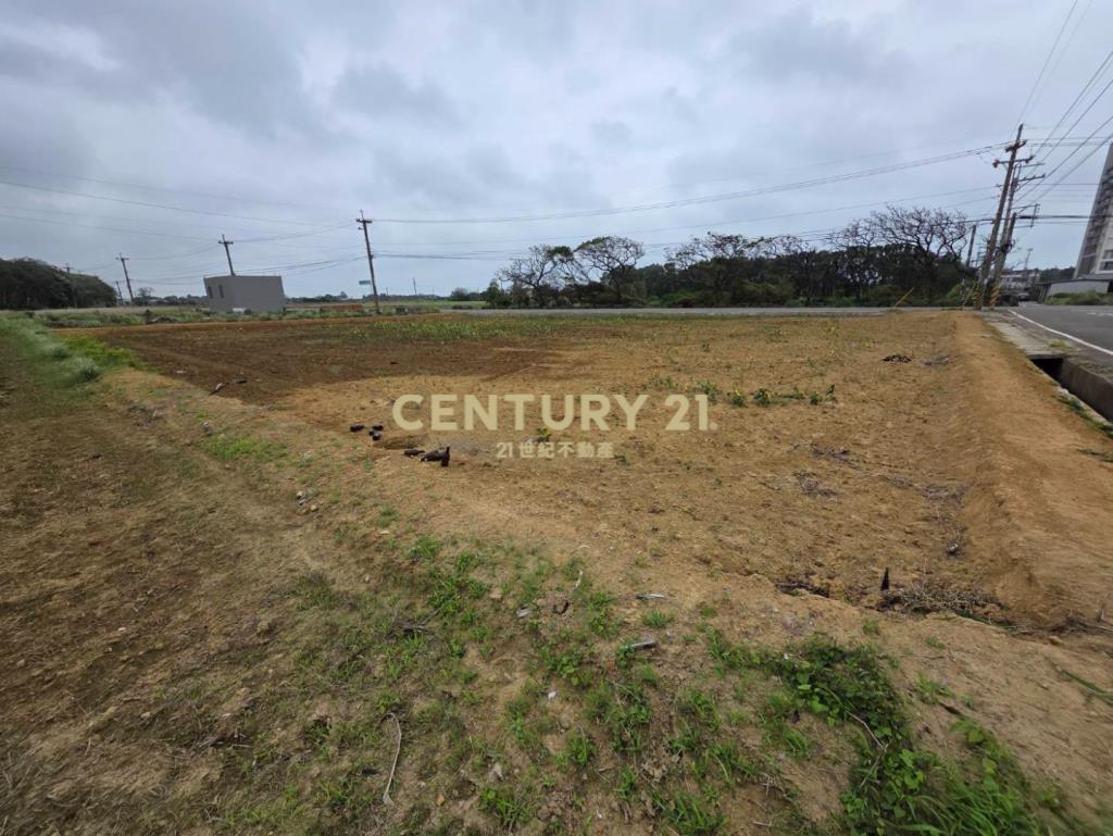 新屋石牌嶺段三面臨路農牧用地