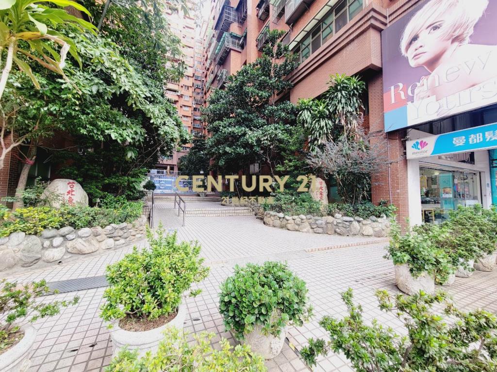 台北東京大有商圈正核心三房車