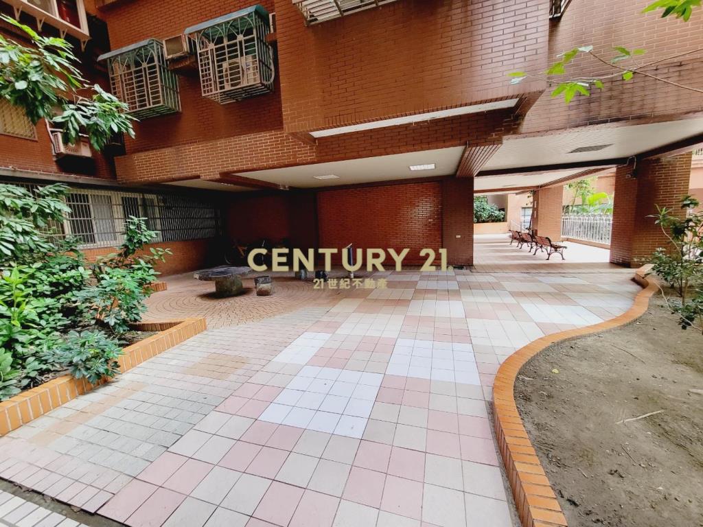 台北東京大有商圈正核心三房車