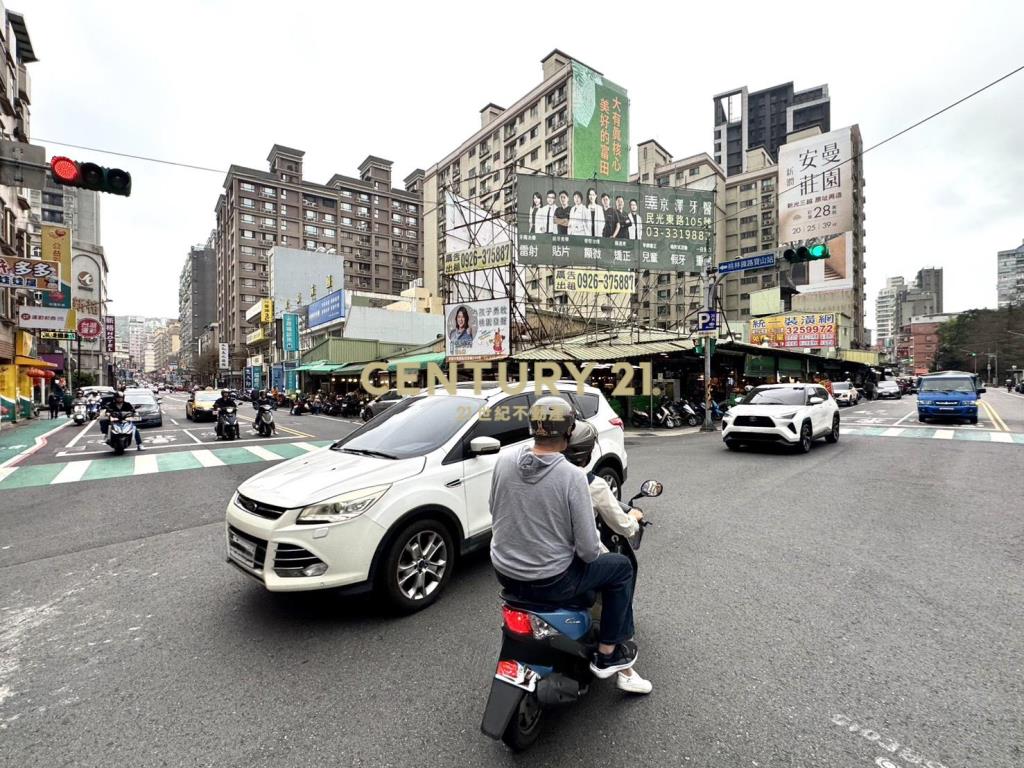 🔥公園第一排正臨路透店｜寶山公園