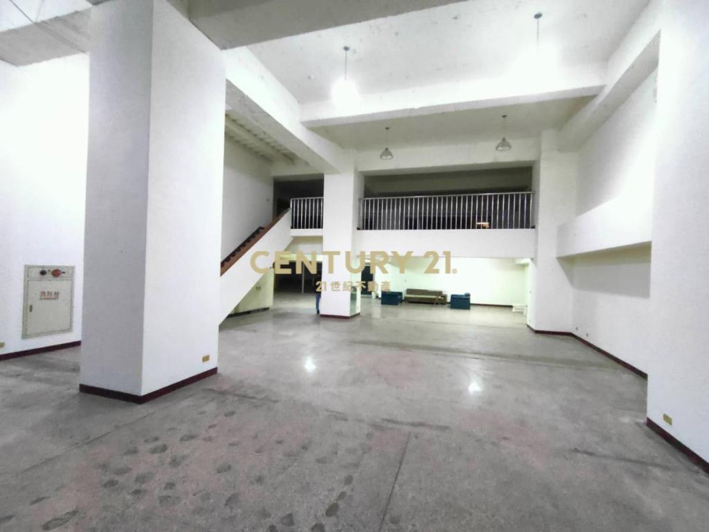 東京貴族小檜溪重劃區旁大坪效金店面