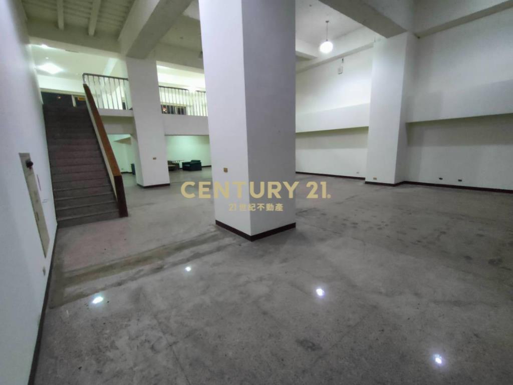 東京貴族小檜溪重劃區旁大坪效金店面