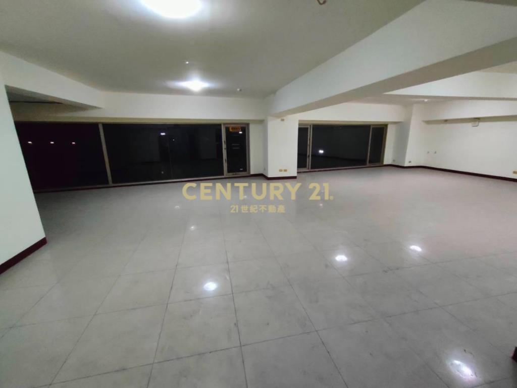 東京貴族小檜溪重劃區旁大坪效金店面