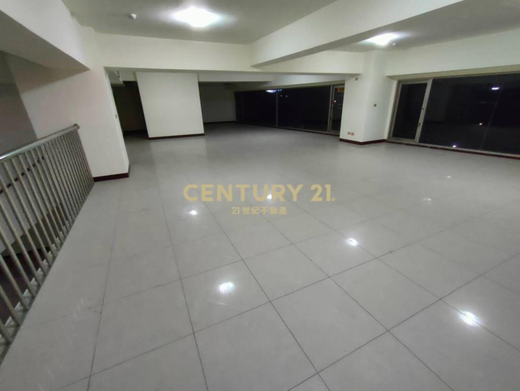 東京貴族小檜溪重劃區旁大坪效金店面