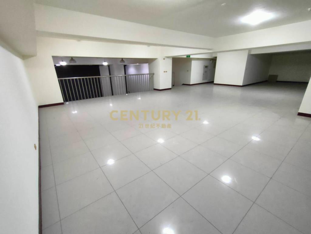 東京貴族小檜溪重劃區旁大坪效金店面