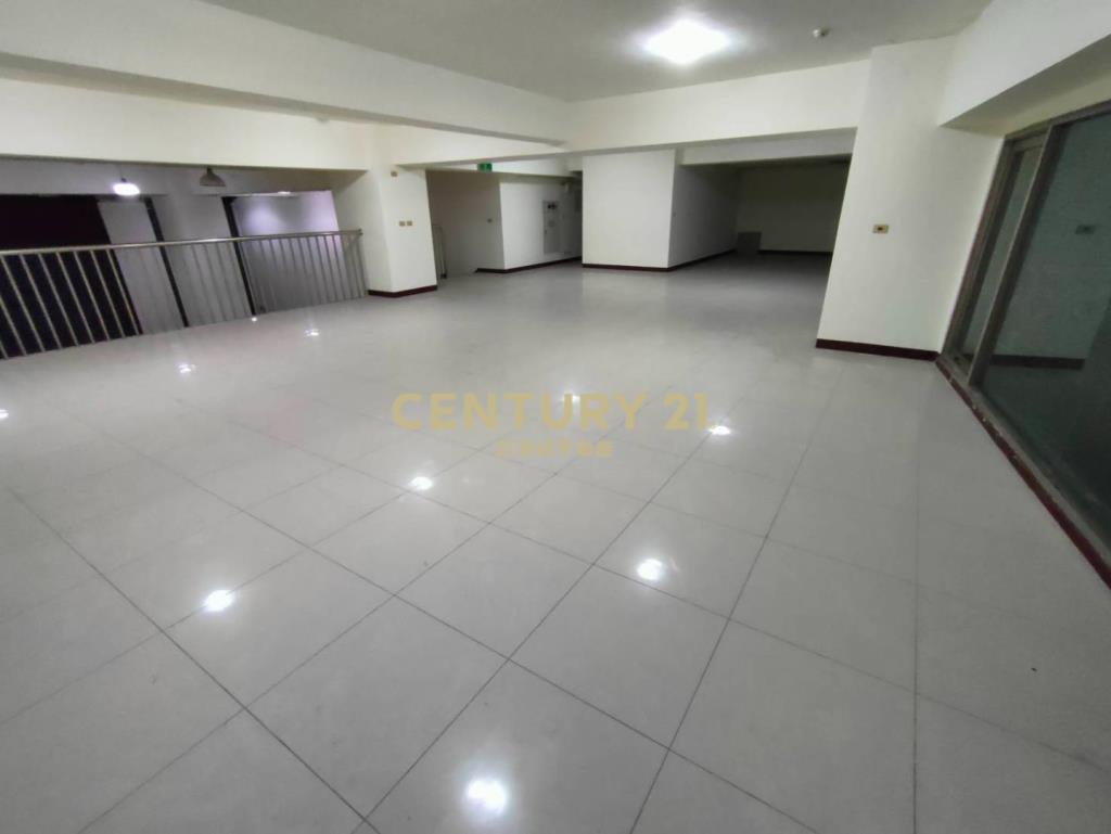 東京貴族小檜溪重劃區旁大坪效金店面