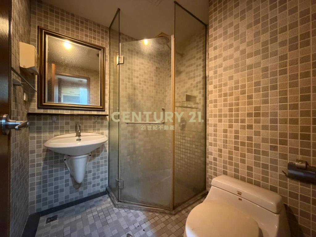 專任委託｜高雄愛河音樂中心採光美套房