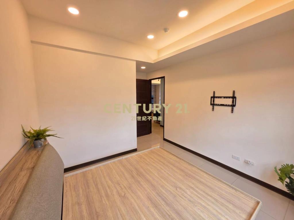 桃園站前G08東門國小裝潢3房+車位