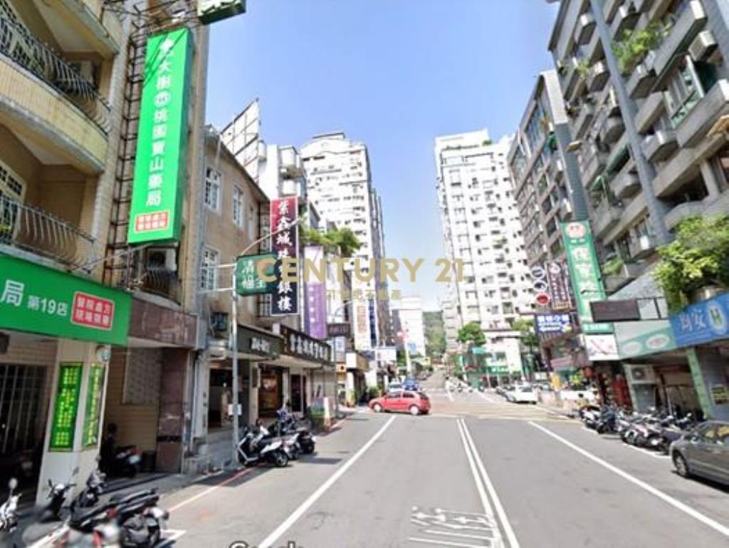 寶山街蛋黃區大坪效收租透天店面