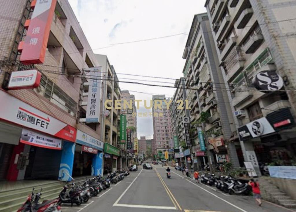 寶山街蛋黃區大坪效收租透天店面