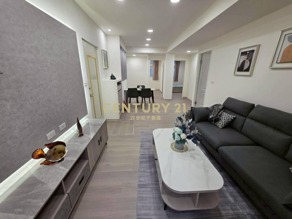 鶯歌鳳吉二街全新裝潢頂加4房公寓