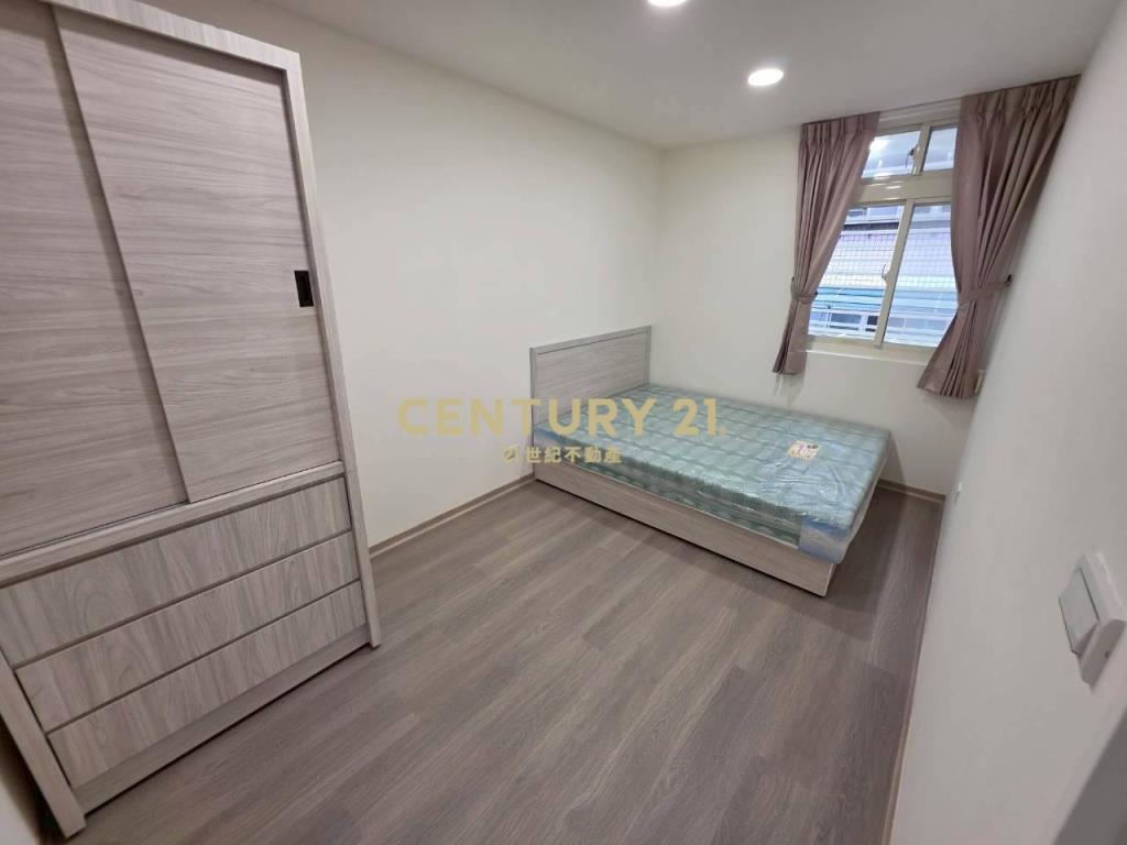 鶯歌鳳吉二街全新裝潢頂加4房公寓