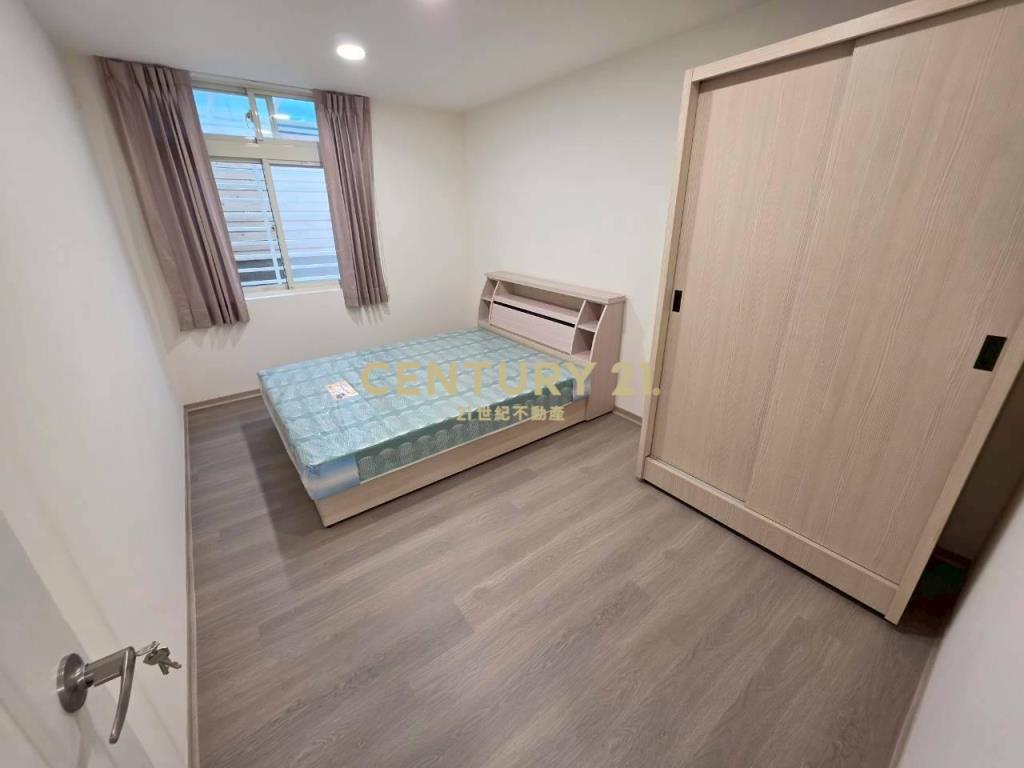 鶯歌鳳吉二街全新裝潢頂加4房公寓