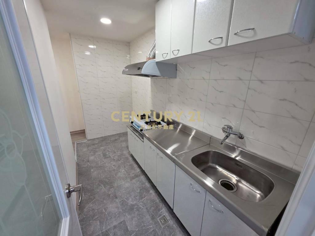 鶯歌鳳吉二街全新裝潢頂加4房公寓