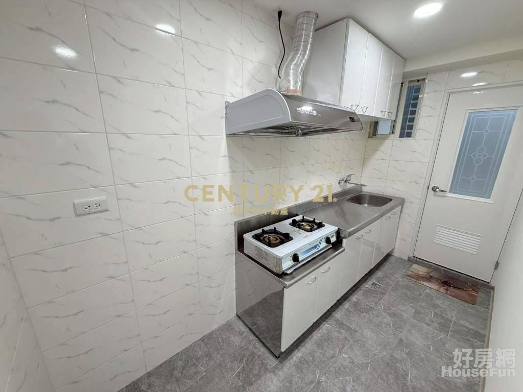 鶯歌鳳吉二街全新裝潢頂加4房公寓